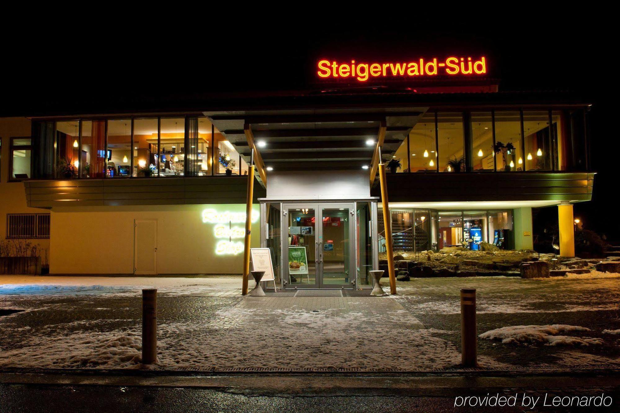 Serways Hotel Steigerwald Wachenroth Buitenkant foto